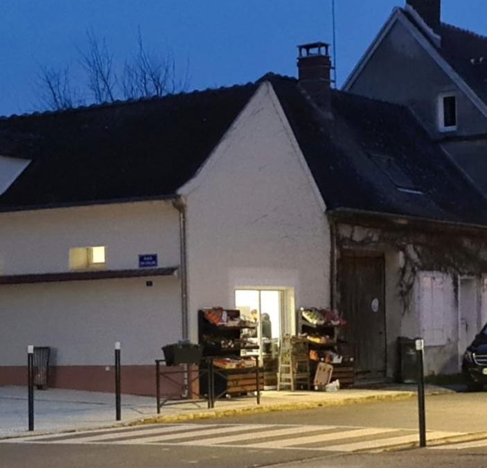 Devenir du local communal, les habitants doivent pouvoir exprimer leur choix.