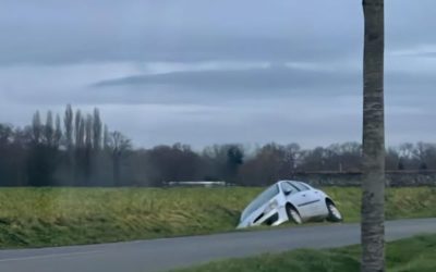 3 décembre 2024 : encore une voiture dans le fossé sur la D88A. Nous avons demandé à la Mairie les relevés (anonymes) de vitesse effectués par le Département : refus…
