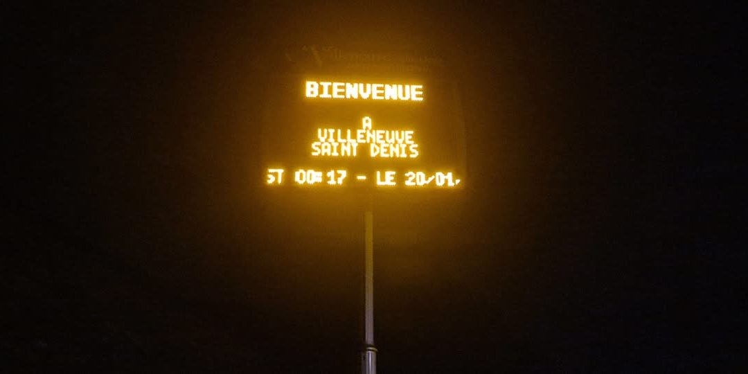 20 janvier 2023, affichage lumineux en pleine nuit, le gâchis municipal 😕