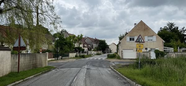 Photos de la rue Saint Denis avec les nouveau panneaux 30 km/h