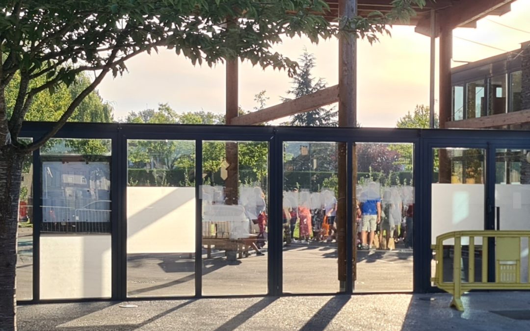 Janvier 2024 : 13°C dans une des classes de l’école du village… Depuis des années, les écoliers ont froid…