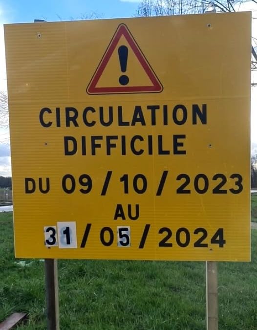 28 février 2024, annonce par la Municipalité de la prolongation de la durée des travaux sur la D21 : 31/05/2024 (au lieu du 28/02/2024). Annonce sans aucune explication…