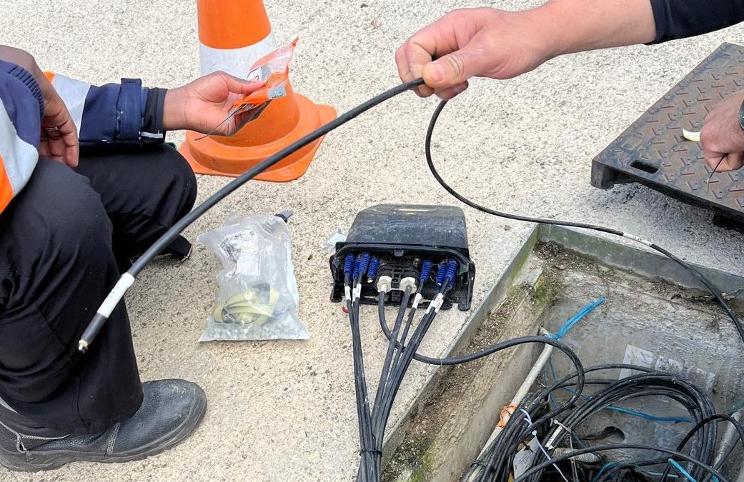 Février 2023, suite : installation de la fibre à Villeneuve-Saint-Denis (enfin).