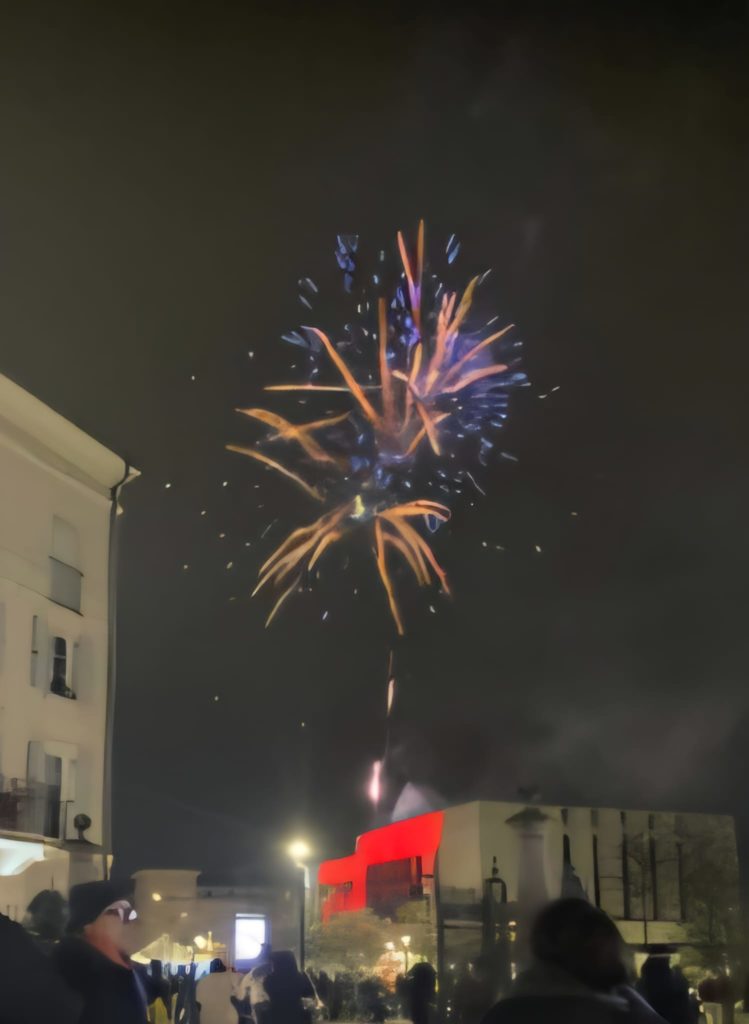 Photos du feu d'artifice de Serris début décembre 2023